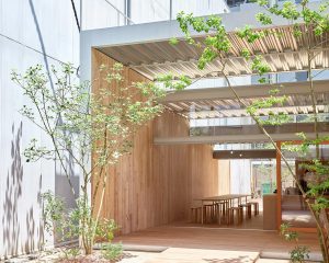 Yabashi Arsitek Ciptakan Kafe Dengan Bangunan Unik Dinamai Omoken Park 