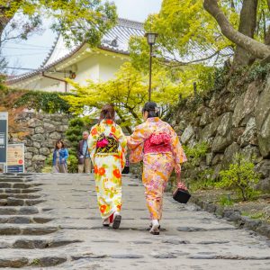 5 Destinasi Wisata Terbaik & Cocok Untuk Para Traveler Wanita Di Jepang