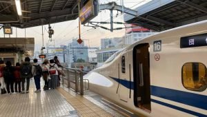 Aksi Sejumlah Wisatawan Yang Diduga Berasal Dari Indonesia Buat Kereta Shinkansen Telat 10 Menit