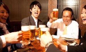 5 Fakta Menarik Dan Mengejutkan Tentang Budaya Minum Minuman Beralkohol Di Jepang